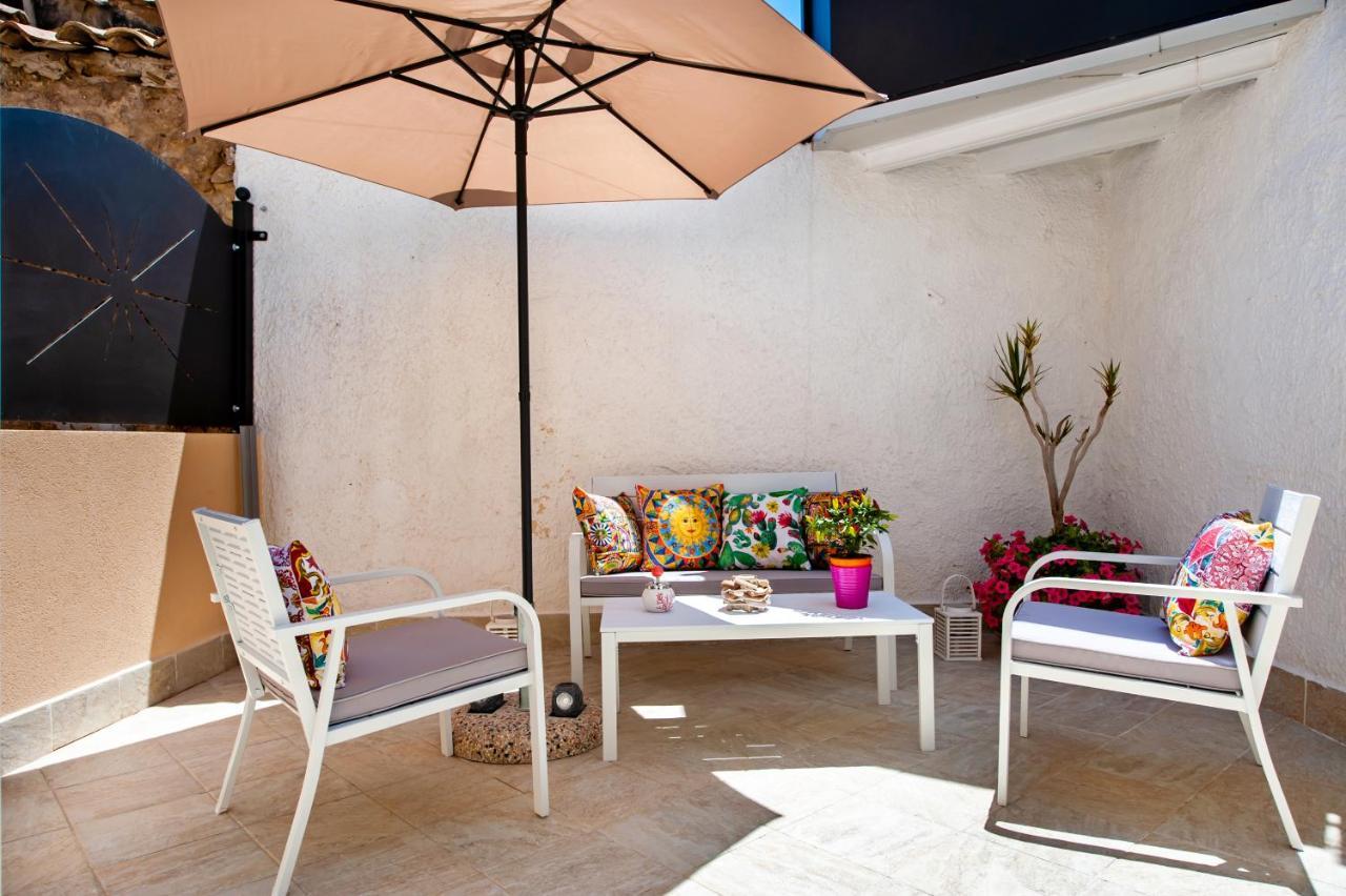 Mea Apartment Noto Exterior photo
